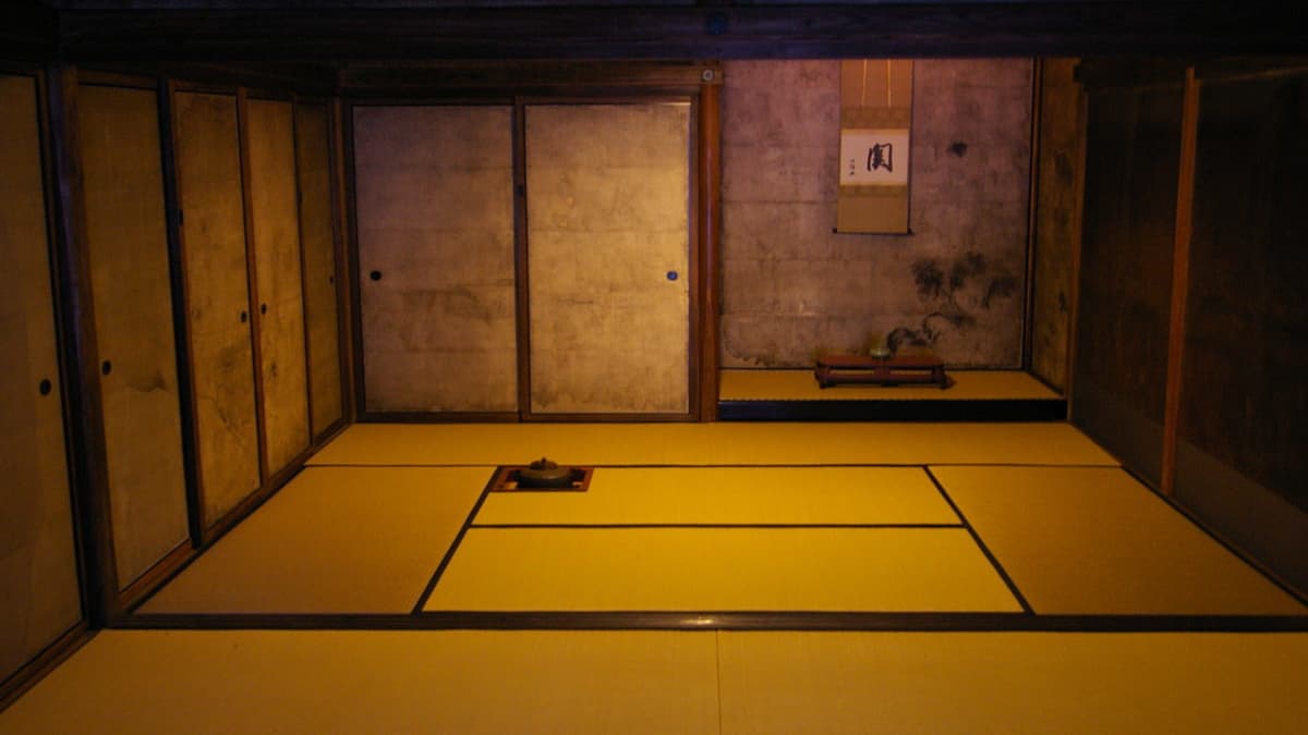 黄緑　龍　魚　鱗